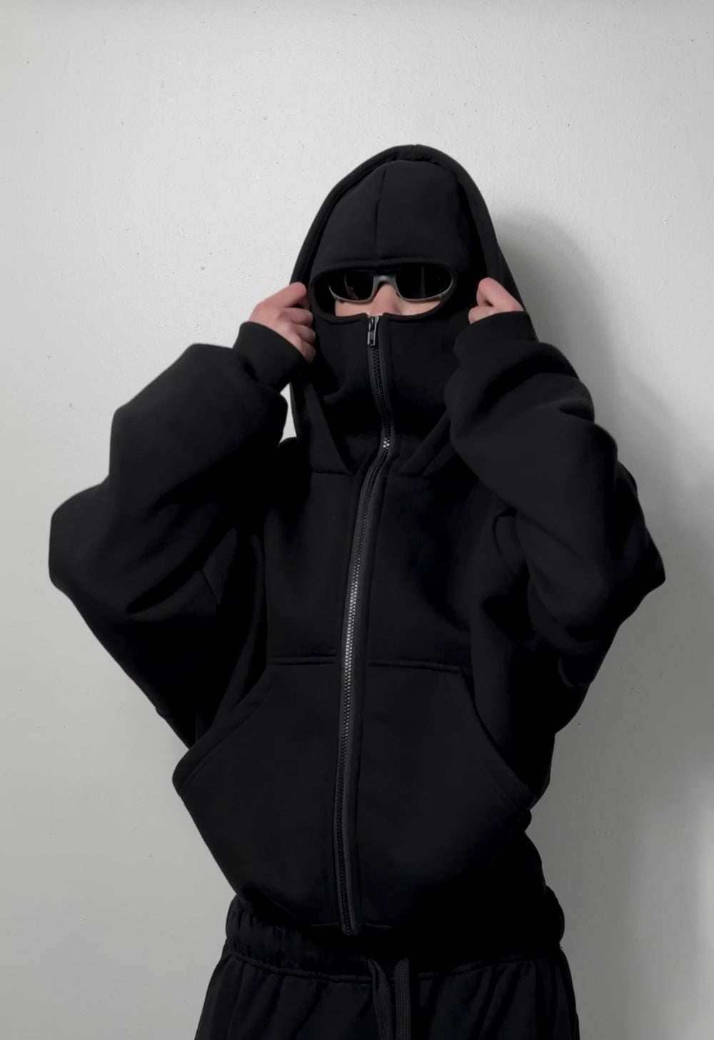 Balaclava Ninja Hoodie in black with face mask